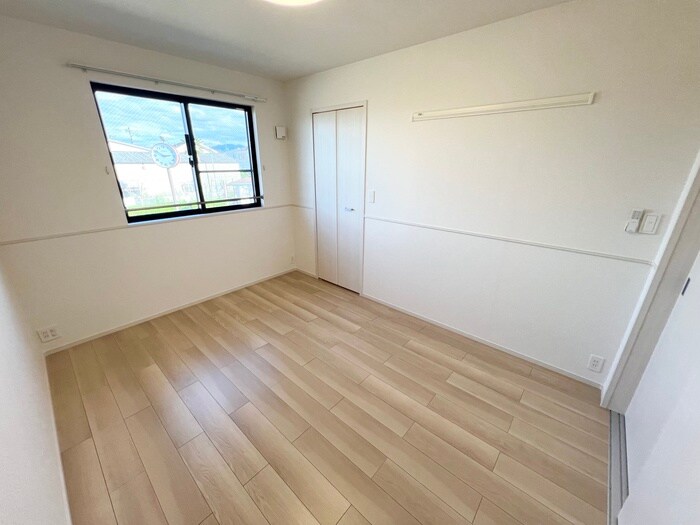 物件内観写真8　(居室)