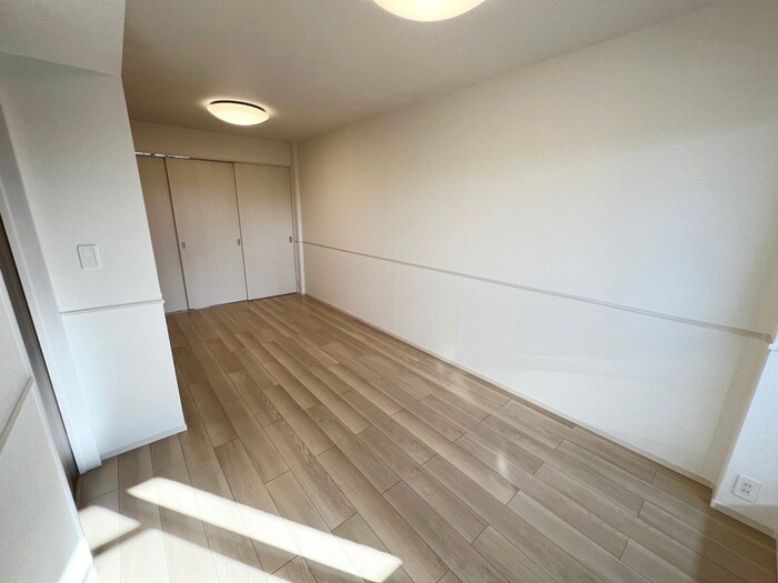 物件内観写真8　(居室)