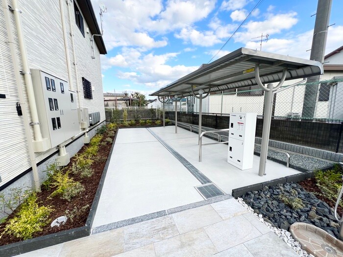 物件外観写真5　(駐輪場)