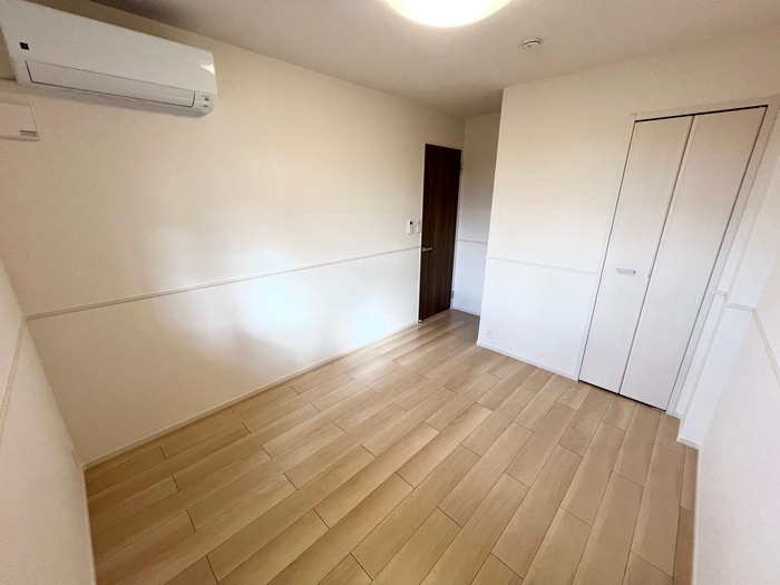 物件内観写真10　(居室)