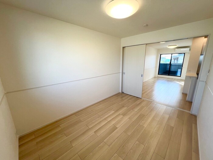 物件内観写真10　(居室)