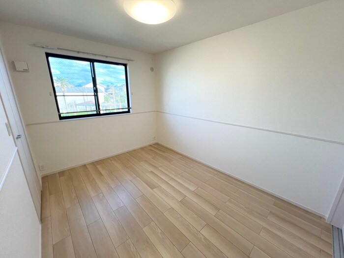 物件内観写真11　(居室)