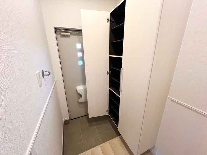 物件内観写真19　(靴箱)