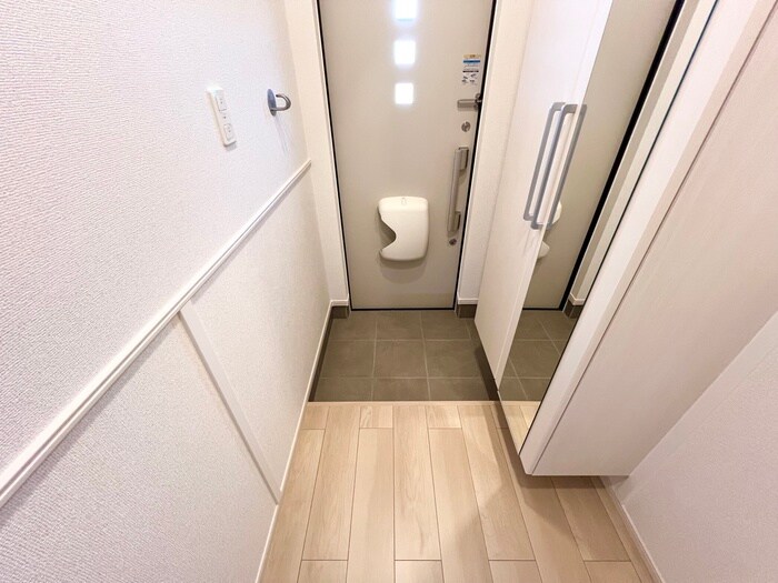 物件内観写真20　(玄関)
