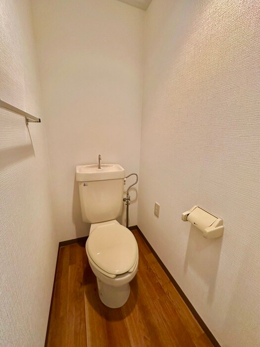 物件内観写真14　(トイレ)