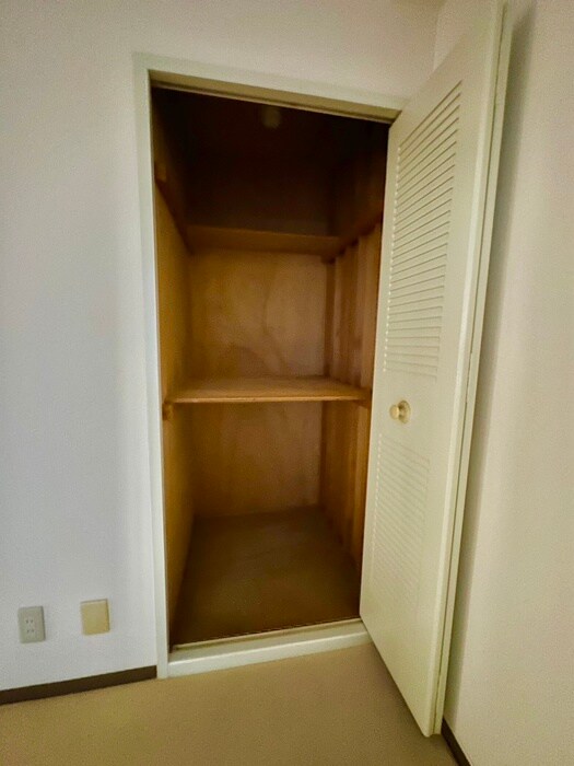 物件内観写真16　(収納)