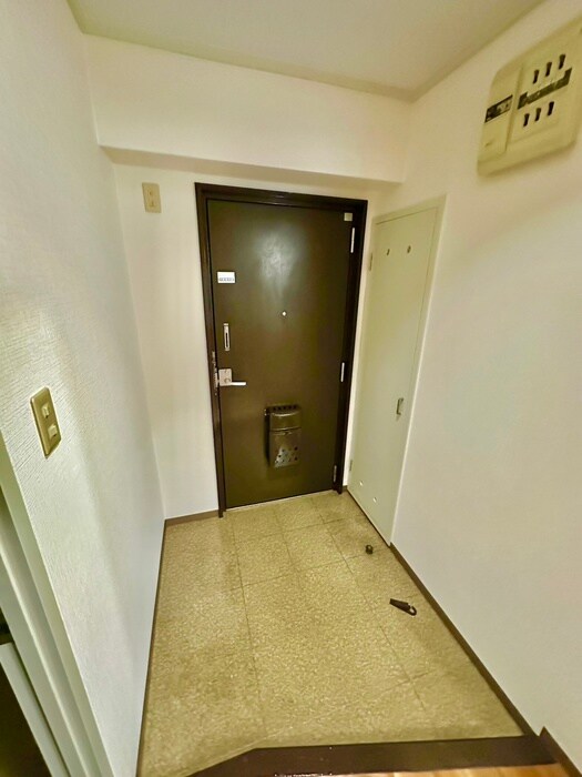 物件内観写真19　(玄関)