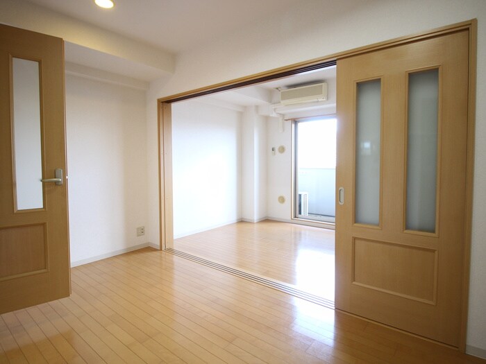 物件内観写真8　(居室)