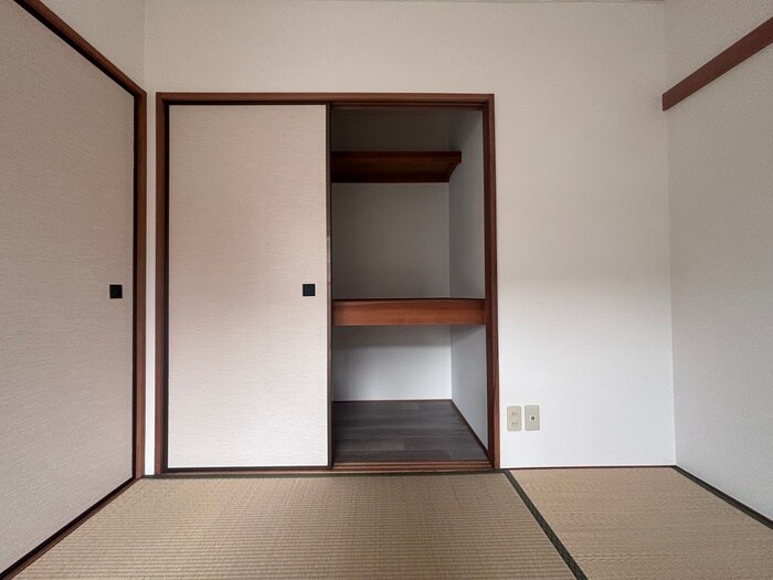 物件内観写真18　(収納)
