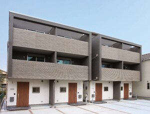 ｱｳﾞｪﾆｰﾙ別所新町ｻｳｽ外観写真