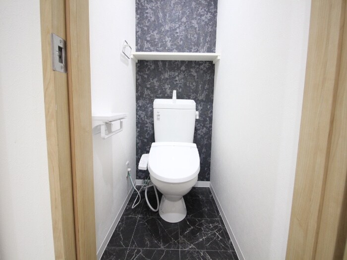 物件内観写真15　(トイレ)