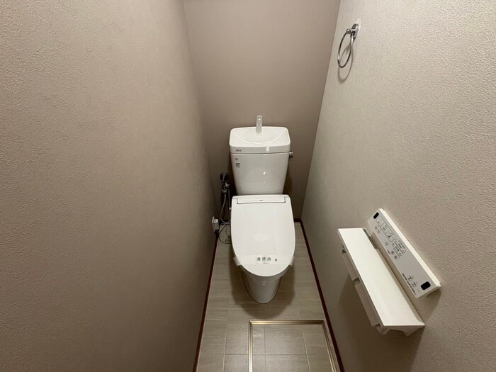 物件内観写真12　(トイレ)