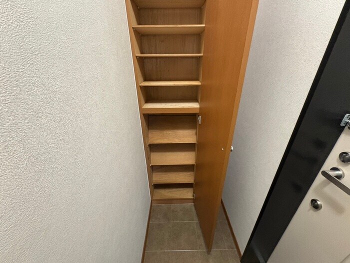 物件内観写真16　(靴箱)