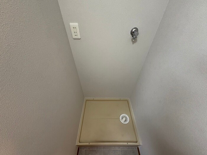 物件内観写真20　(洗濯機置場)