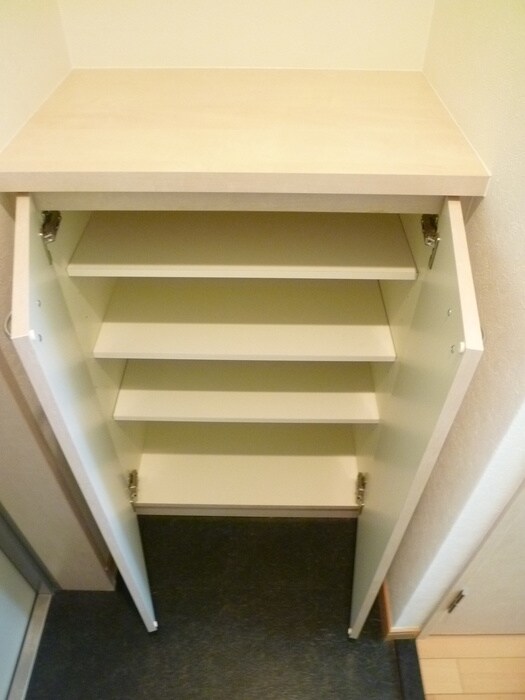 物件内観写真14　(靴箱)