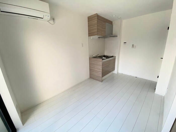 物件内観写真8　(居室)