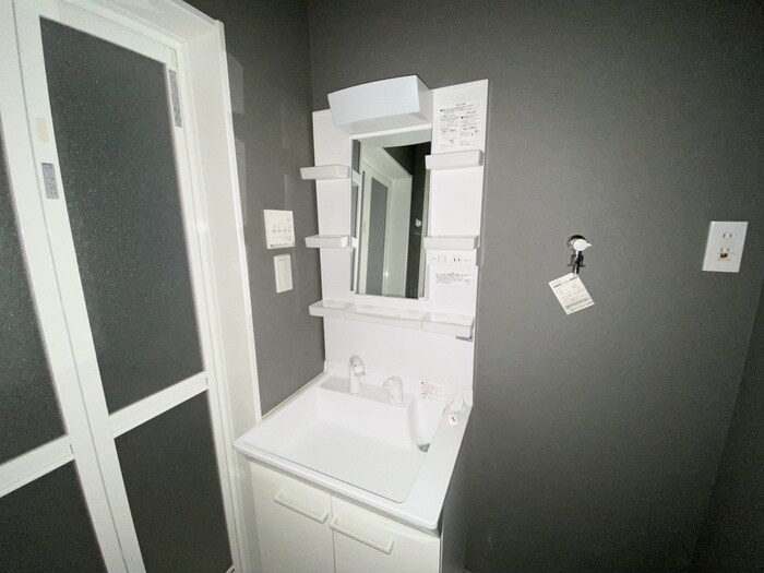 物件内観写真11　(洗面)