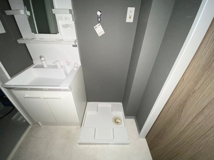 物件内観写真14　(洗濯機置場)