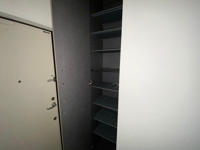 物件内観写真15　(靴箱)