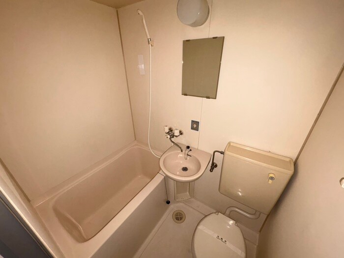 物件内観写真3　(バス／シャワールーム等)