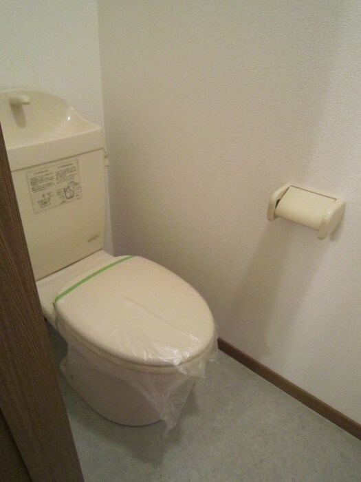 物件内観写真8　(トイレ)