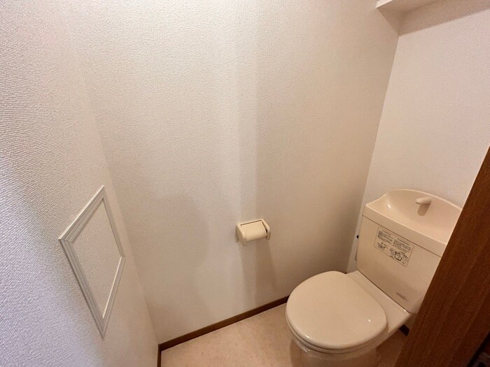 物件内観写真14　(トイレ)