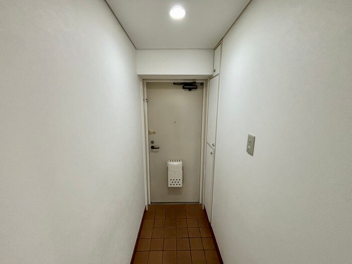 物件内観写真15　(玄関)