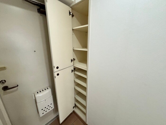 物件内観写真18　(靴箱)
