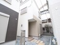 C.Monluxe（E号地)