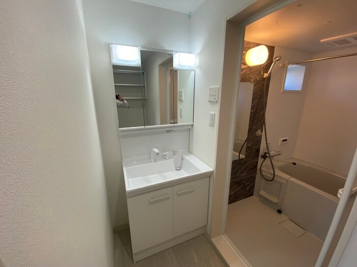 物件内観写真9　(洗面)