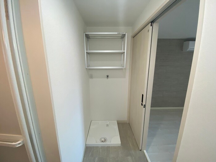 物件内観写真10　(洗濯機置場)