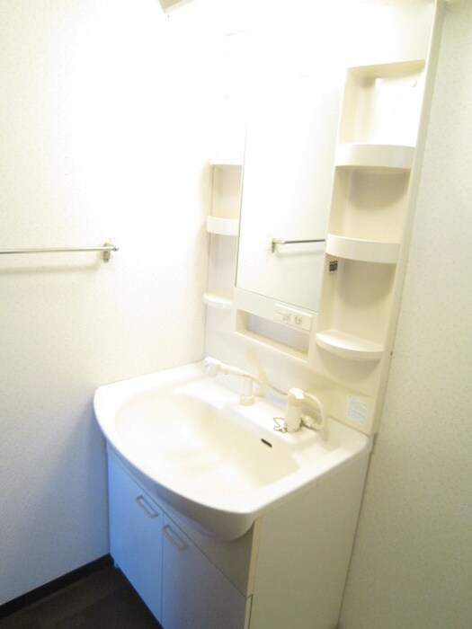 物件内観写真13　(収納)