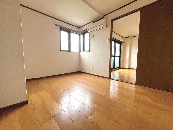 物件内観写真7　(居室)