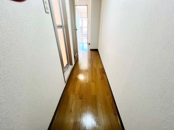 物件内観写真7　(廊下)