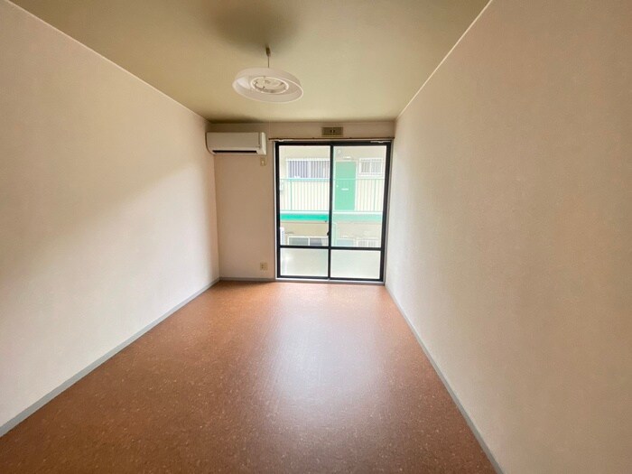 物件内観写真9　(居室)