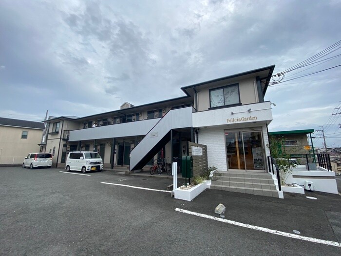 物件外観写真5　(外観写真)