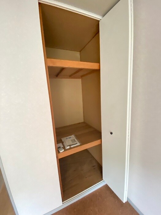 物件内観写真11　(収納)