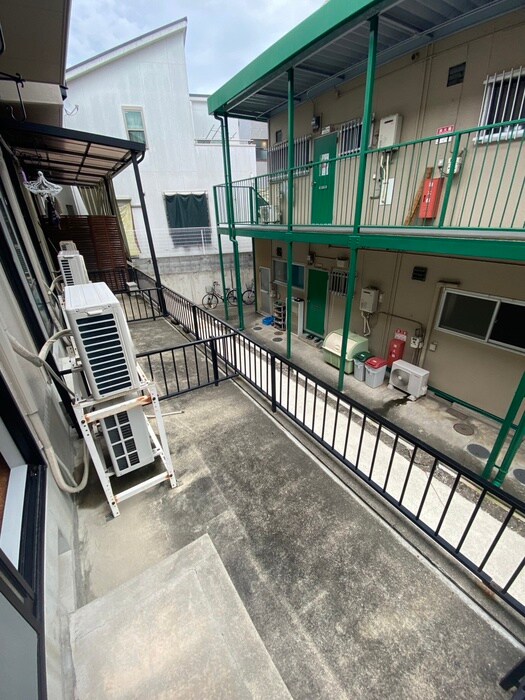 物件内観写真17　(室内からの展望)