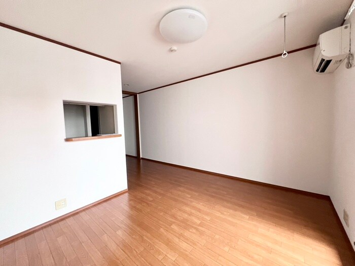 物件内観写真9　(居室)