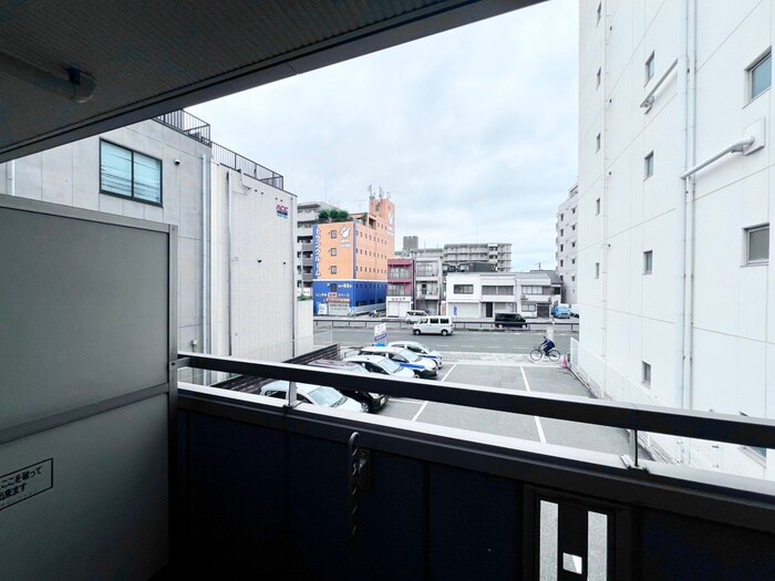 物件内観写真18　(室内からの展望)