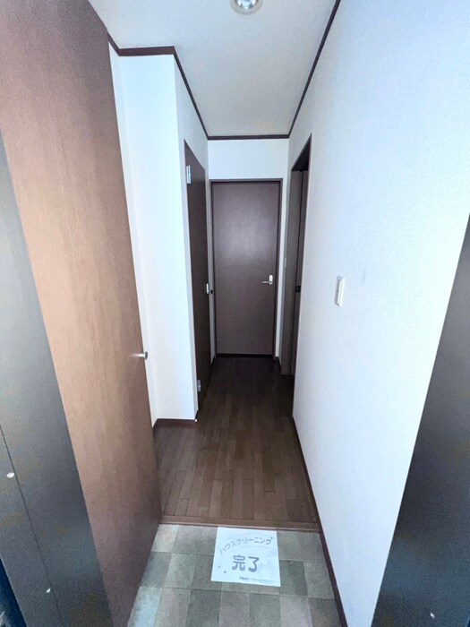物件内観写真20　(廊下)