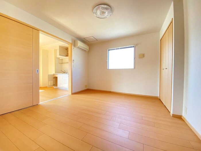 物件内観写真9　(居室)