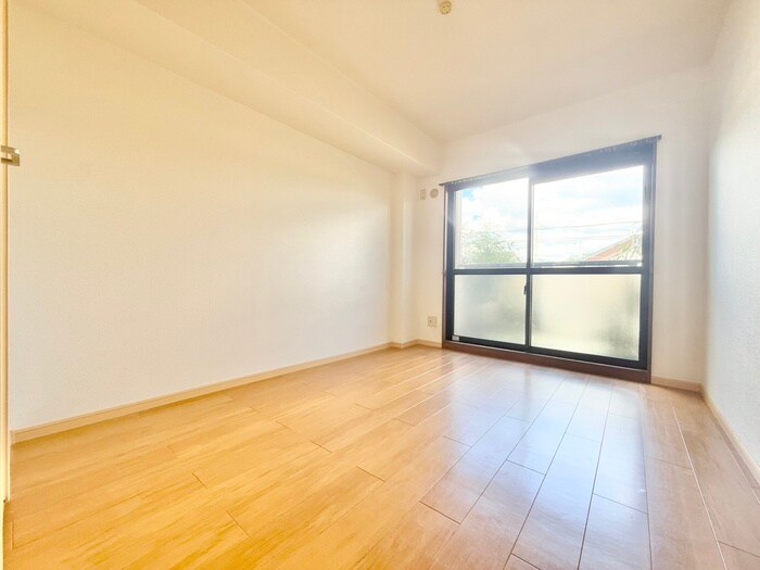 物件内観写真10　(居室)