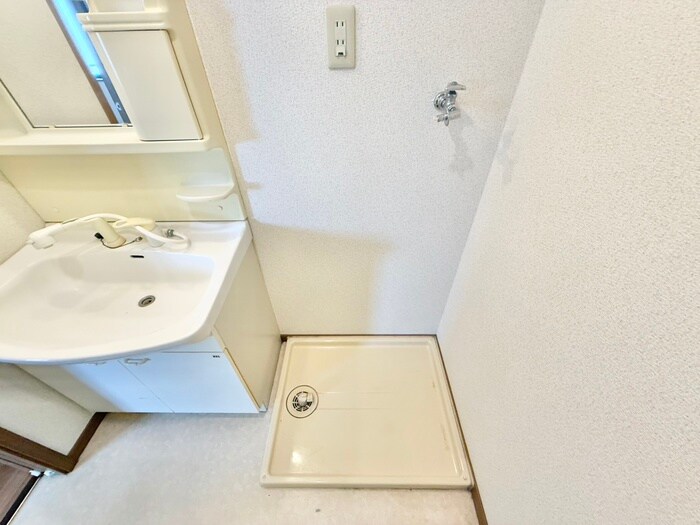 レオーネ南陵の洗濯機置場