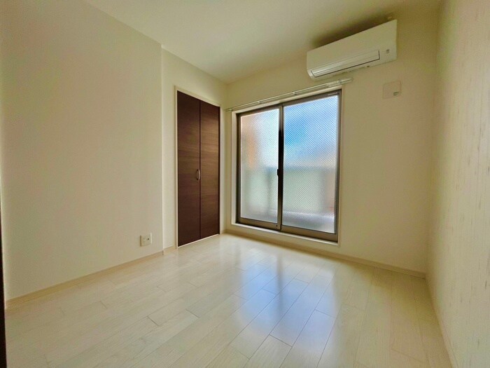 物件内観写真4　(居室)