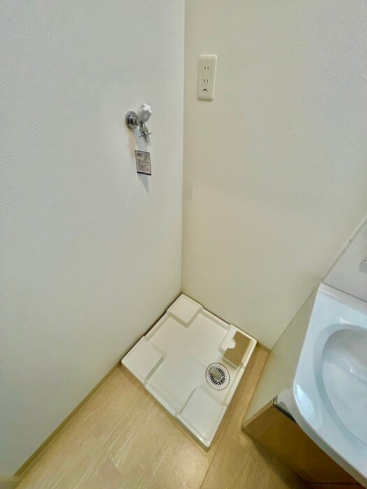 物件内観写真14　(洗濯機置場)