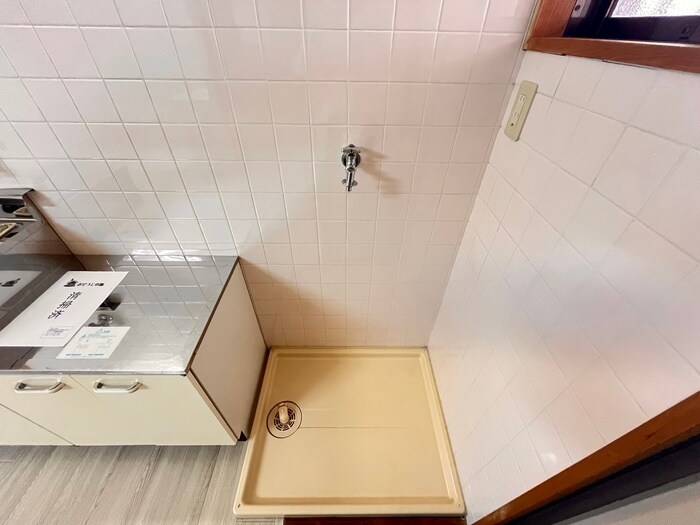 物件内観写真17　(洗濯機置場)