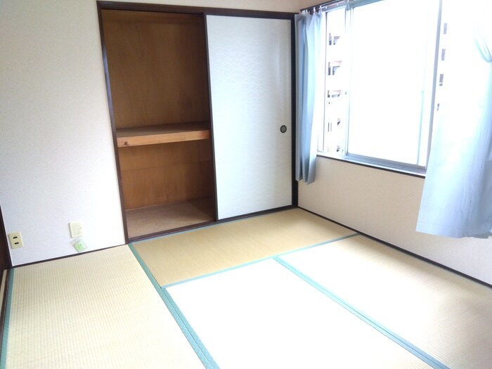 物件内観写真8　(収納)