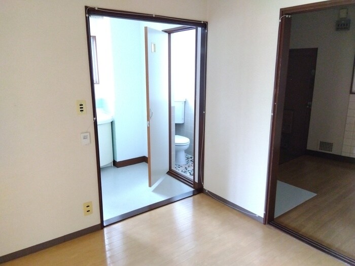 物件内観写真12　(内観写真)