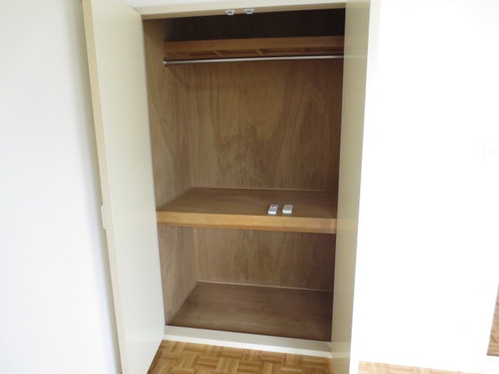 物件内観写真12　(収納)